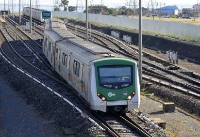 1_mj0207_17-55529774